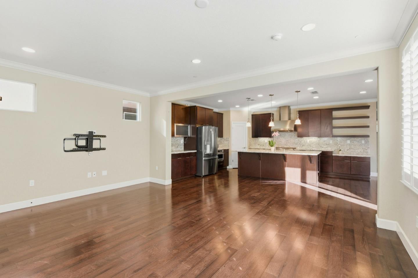819 Maddox Loop