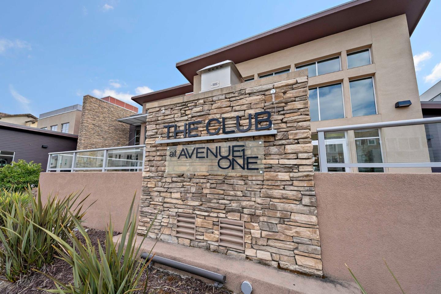 890 White Moonstone Loop