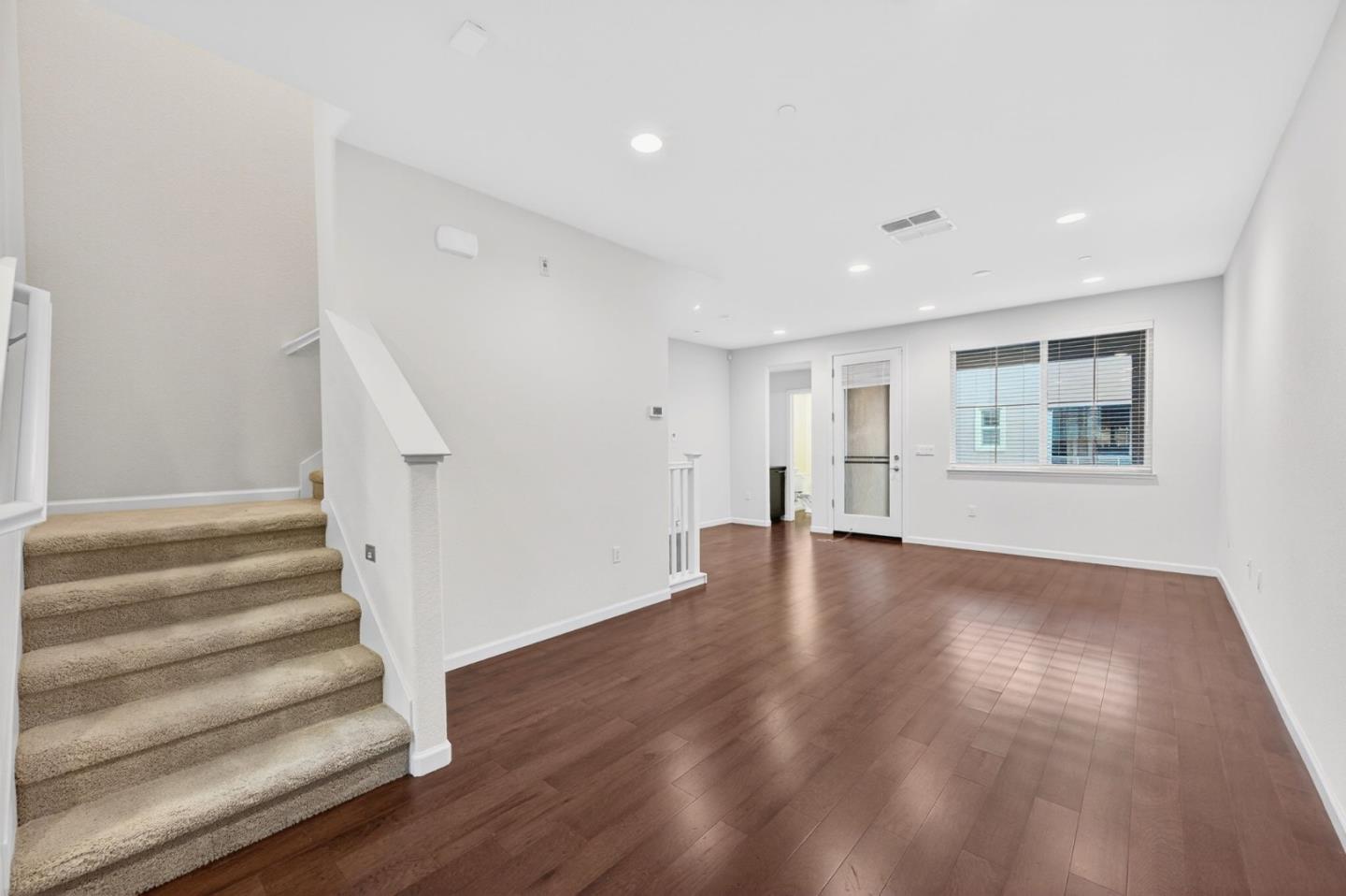 890 White Moonstone Loop