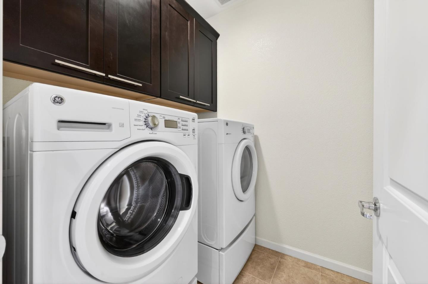 890 White Moonstone Loop