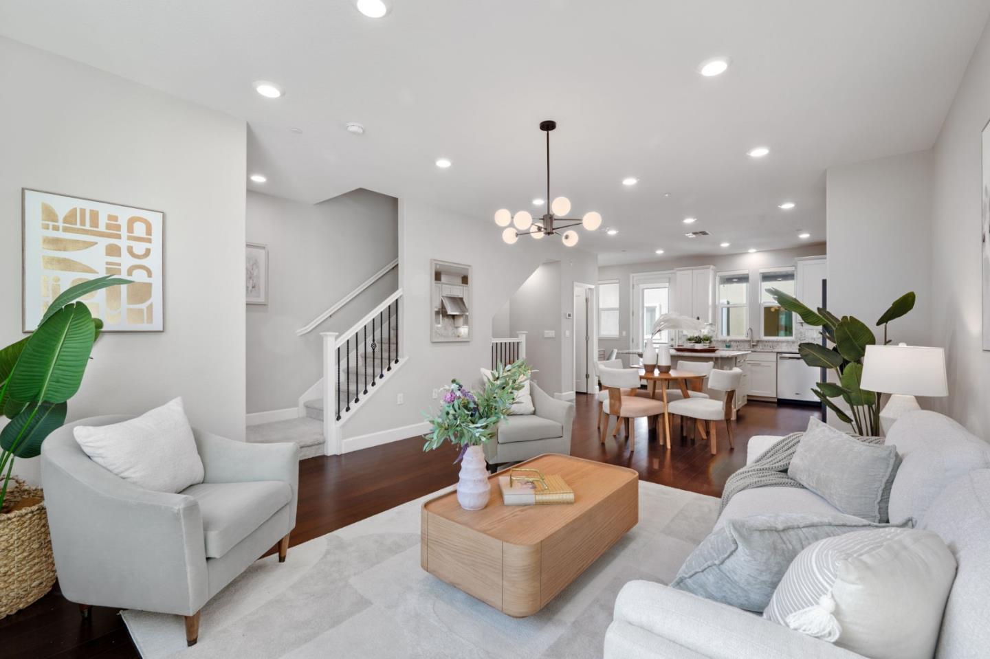 5977 Larkstone LOOP