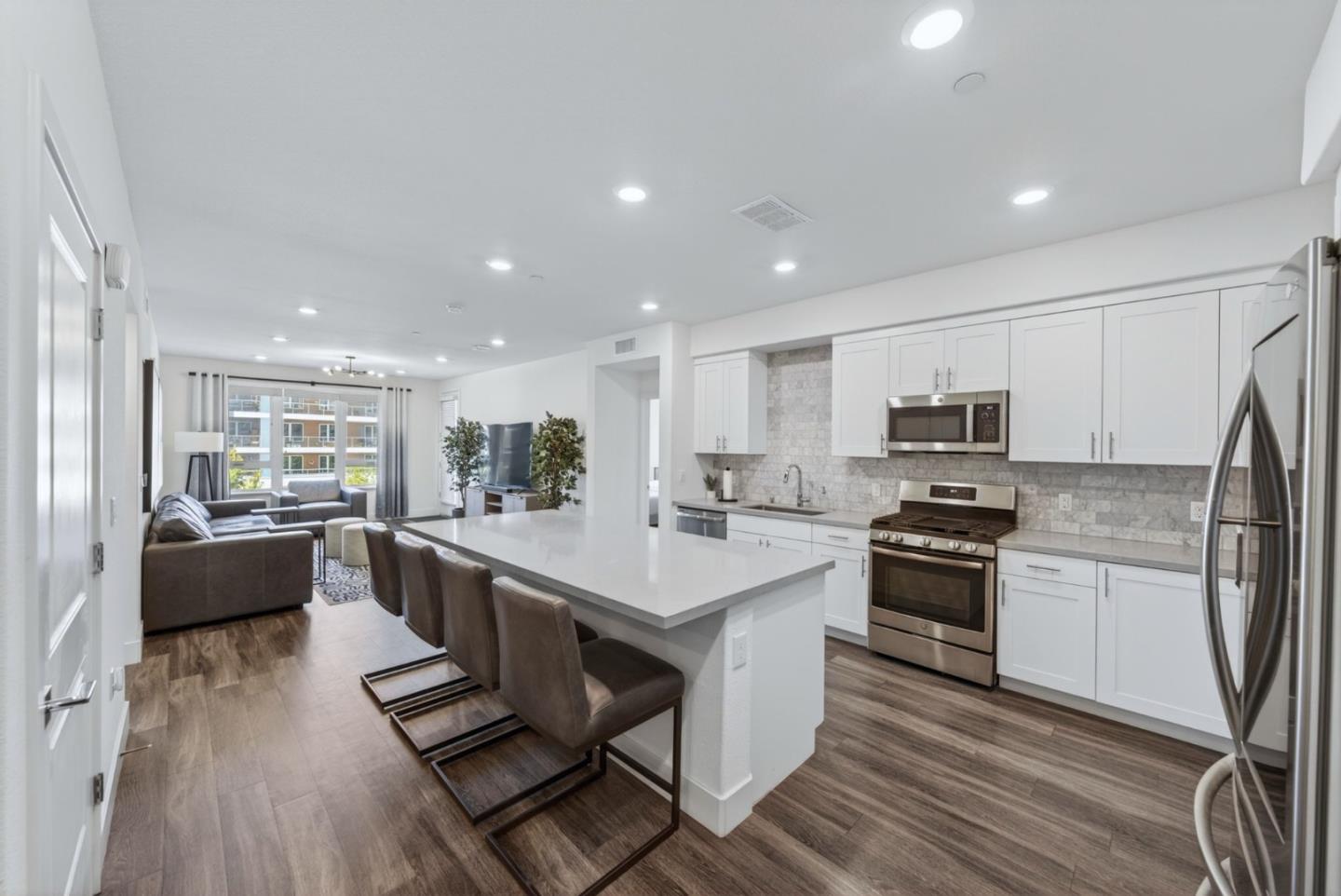 5933 Sunstone Drive 306