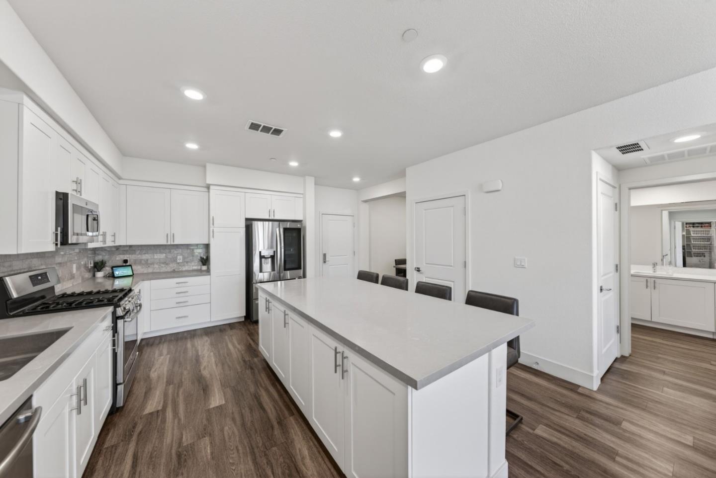 5933 Sunstone Drive 306
