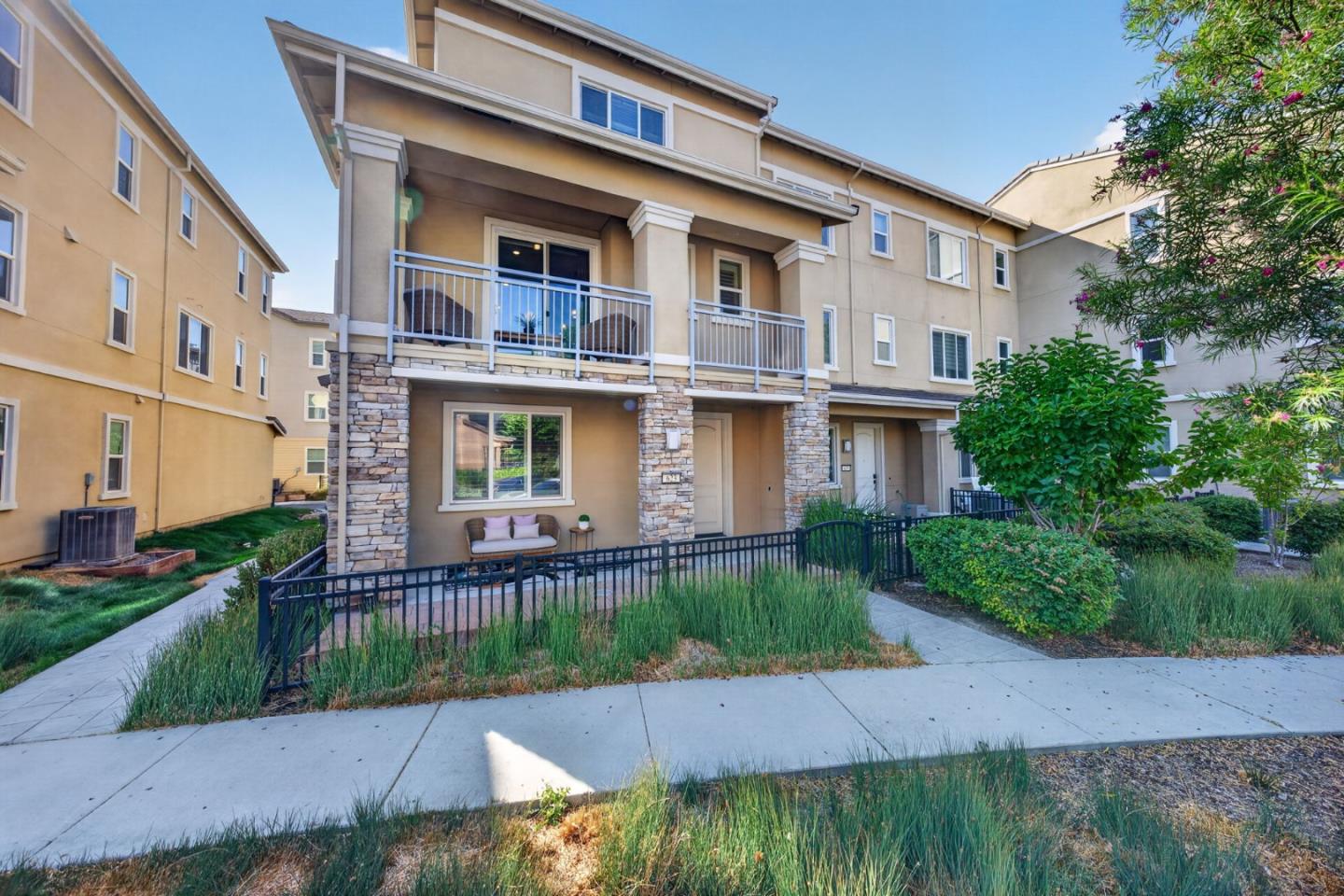 623 Avenue One
