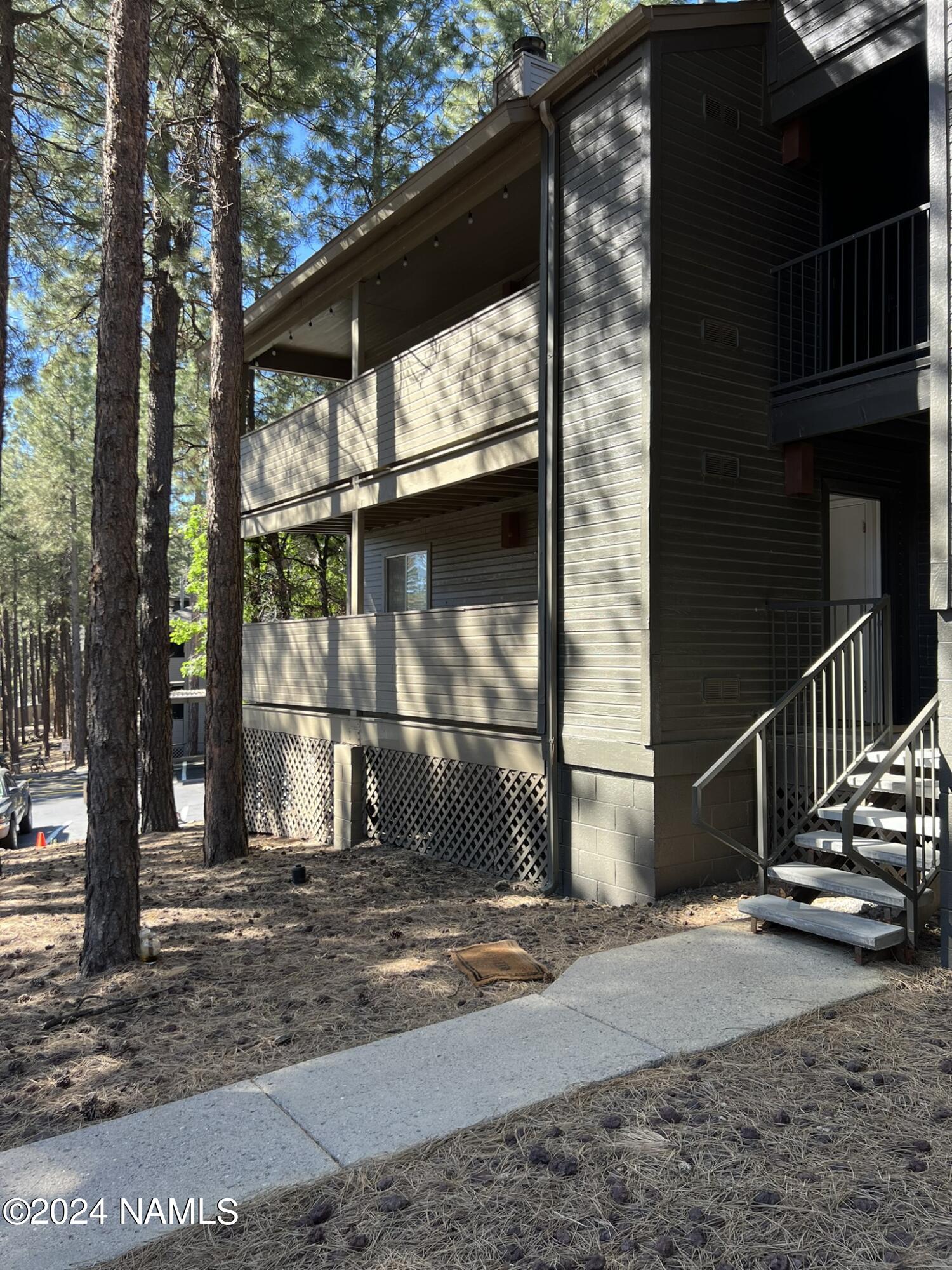 1385 W University Avenue, 156