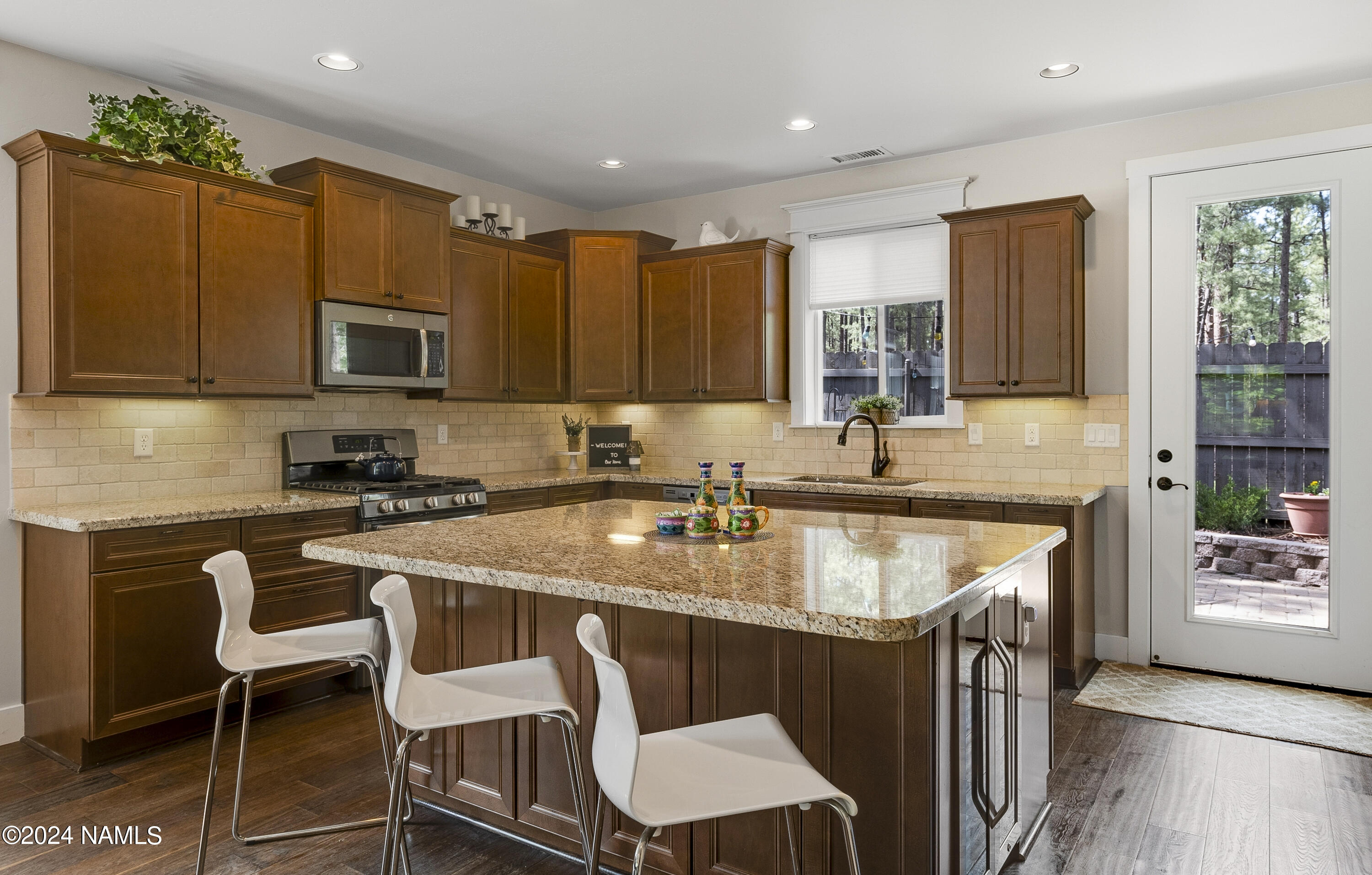 2824 W Pico Del Monte Cir Circle