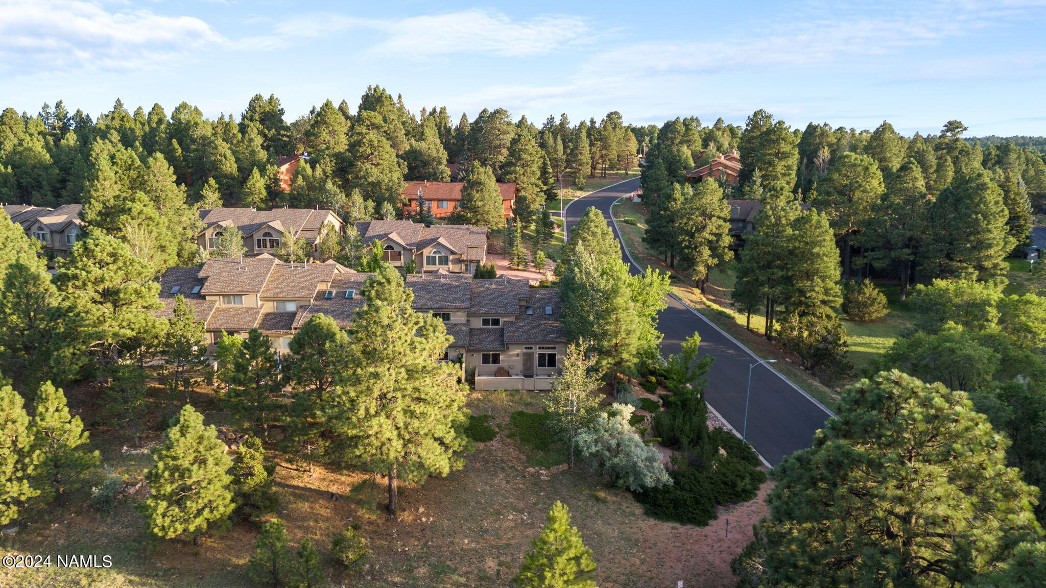 5902 E Mountain Oaks Drive