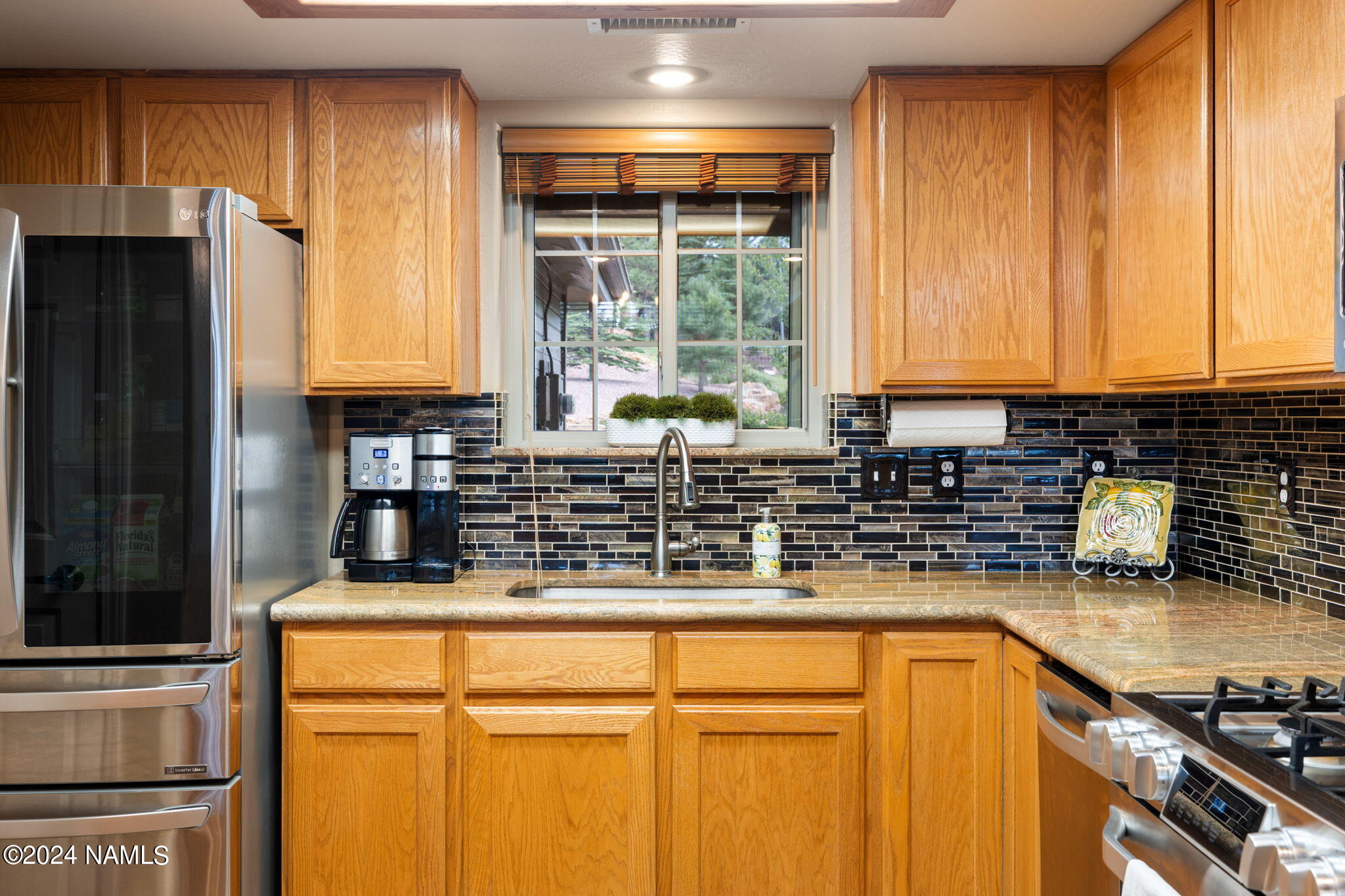 5902 E Mountain Oaks Drive