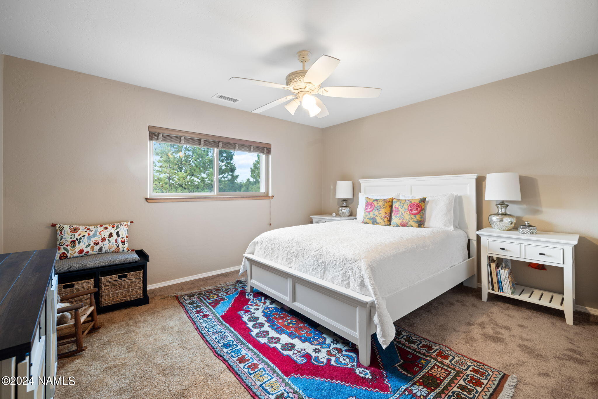 5902 E Mountain Oaks Drive