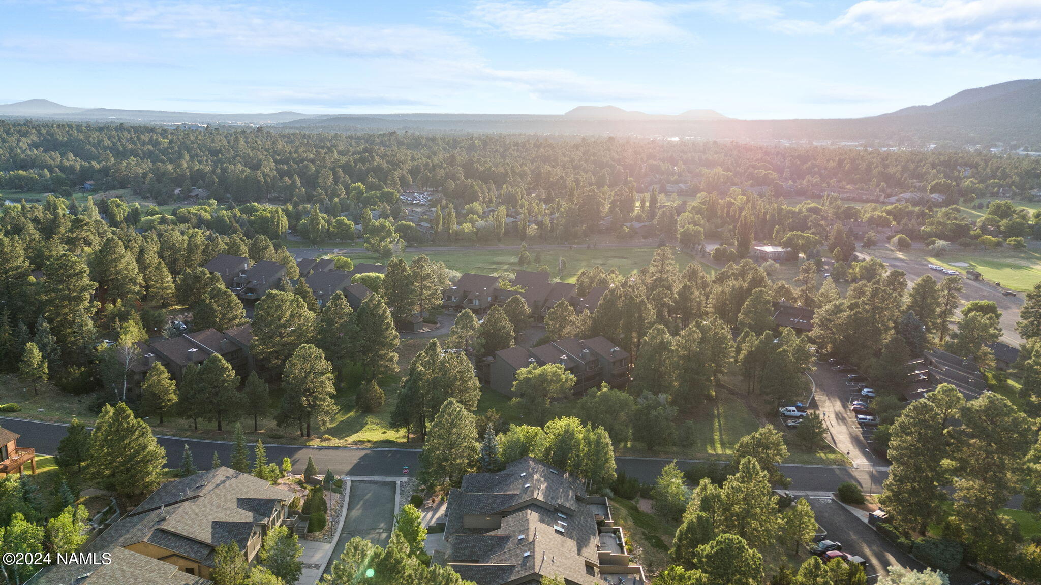 5902 E Mountain Oaks Drive