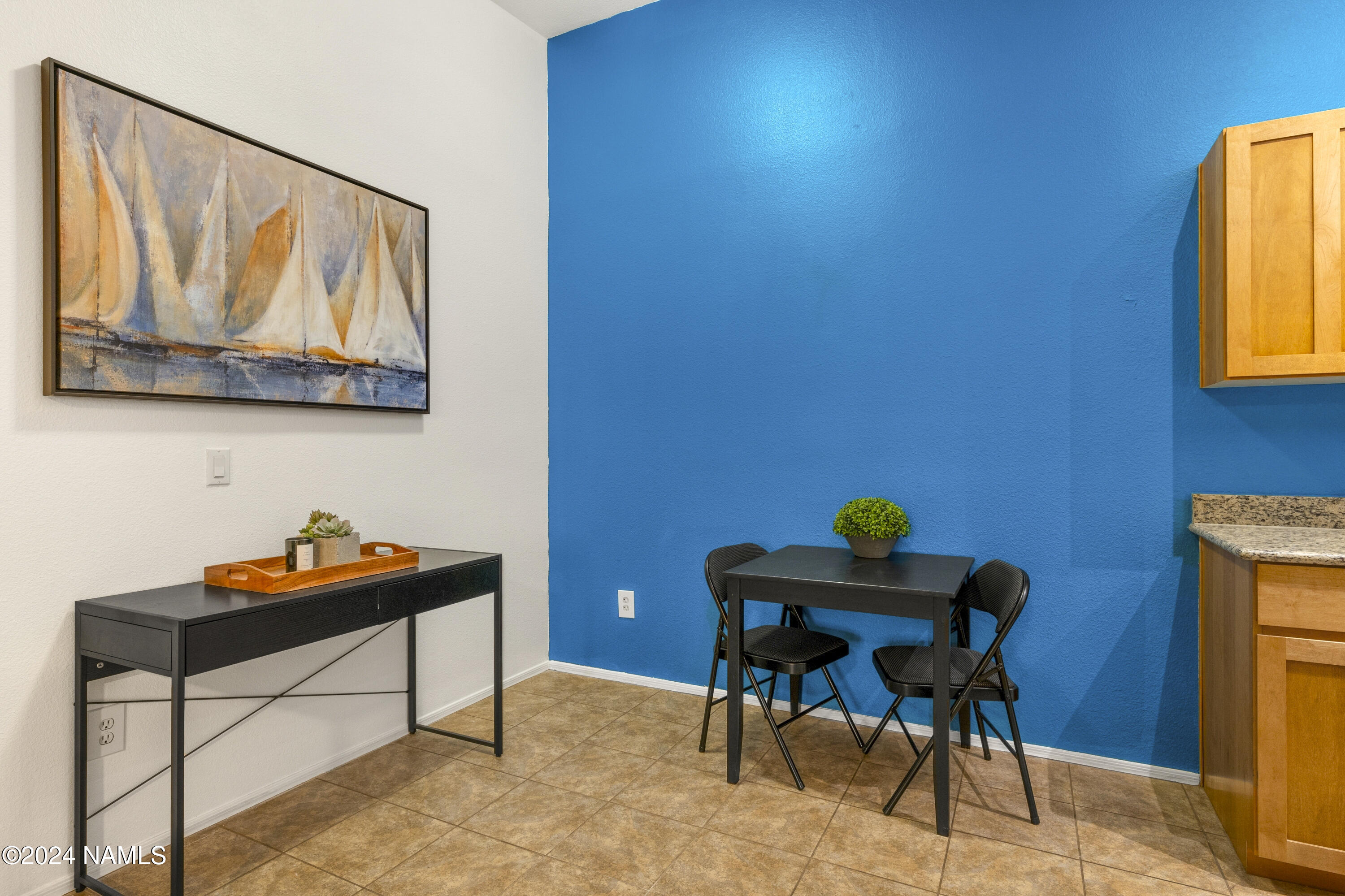 1185 W University Avenue, 250