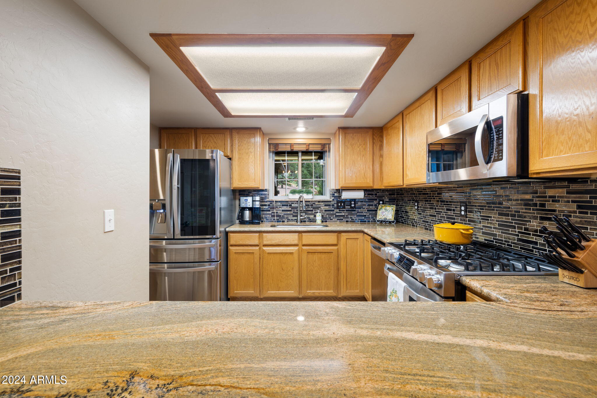 5902 E MOUNTAIN OAKS Drive