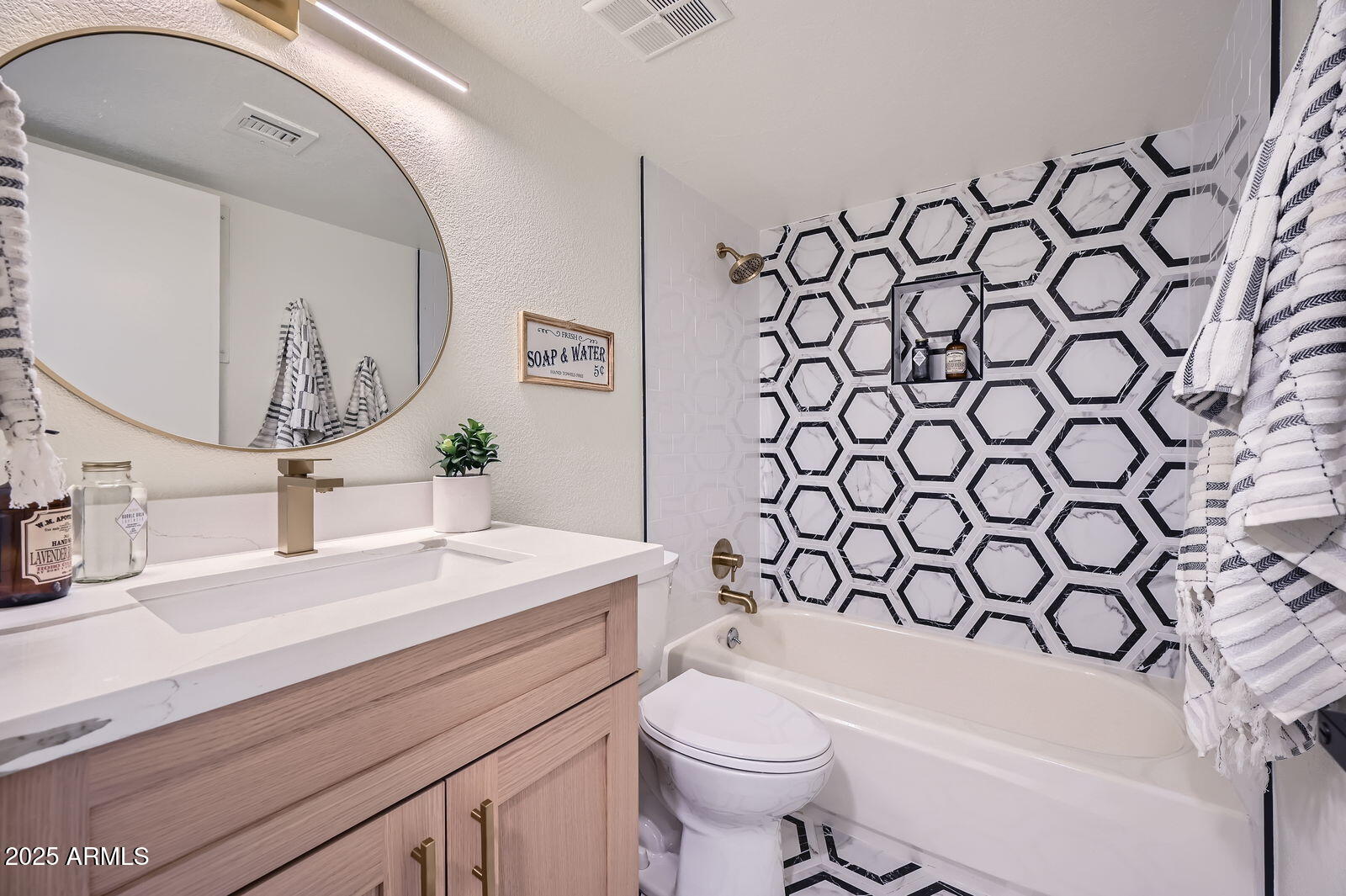 7430 E CHAPARRAL Road, A243