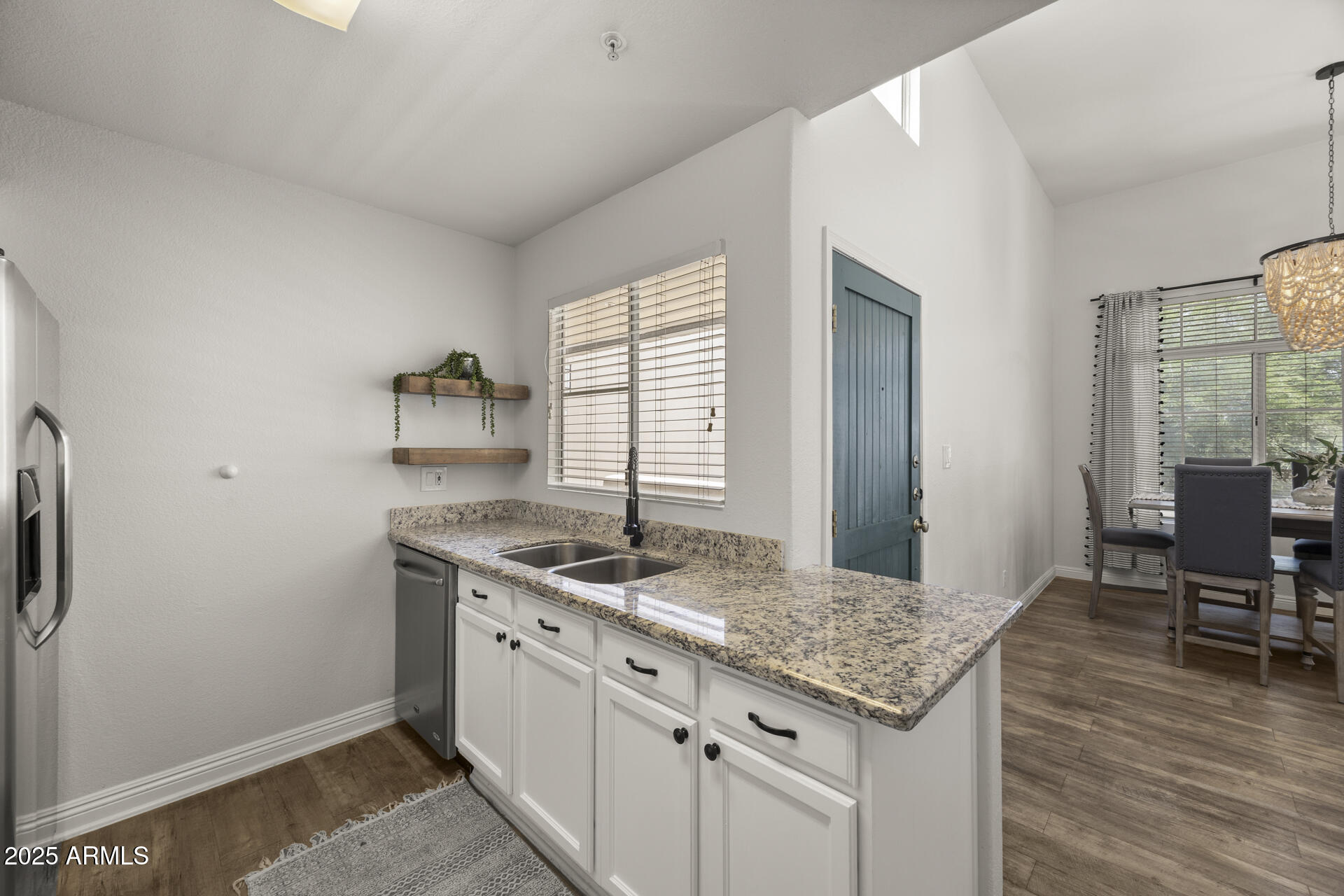 11333 N 92ND Street, 2049