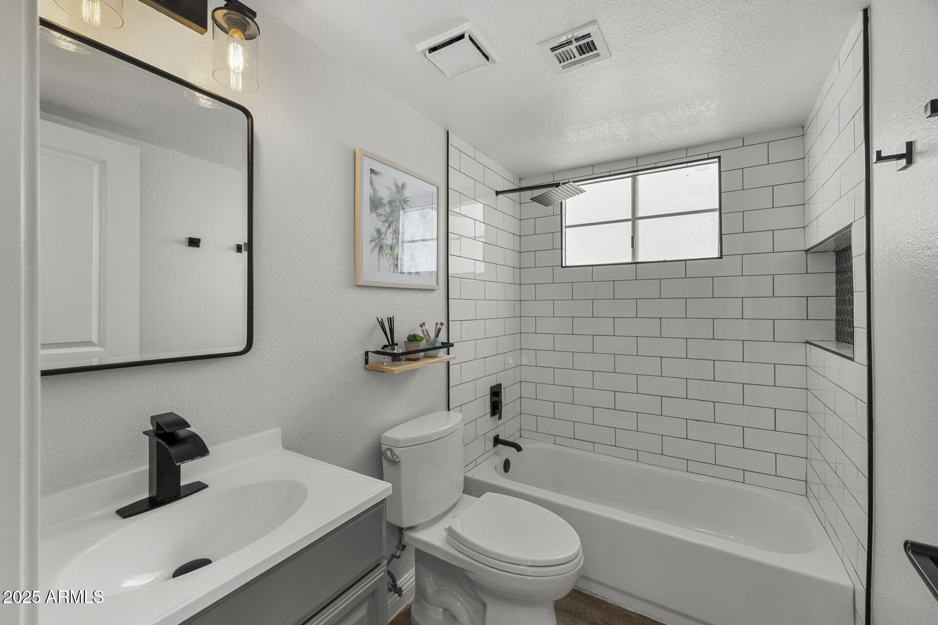 11333 N 92ND Street, 2049