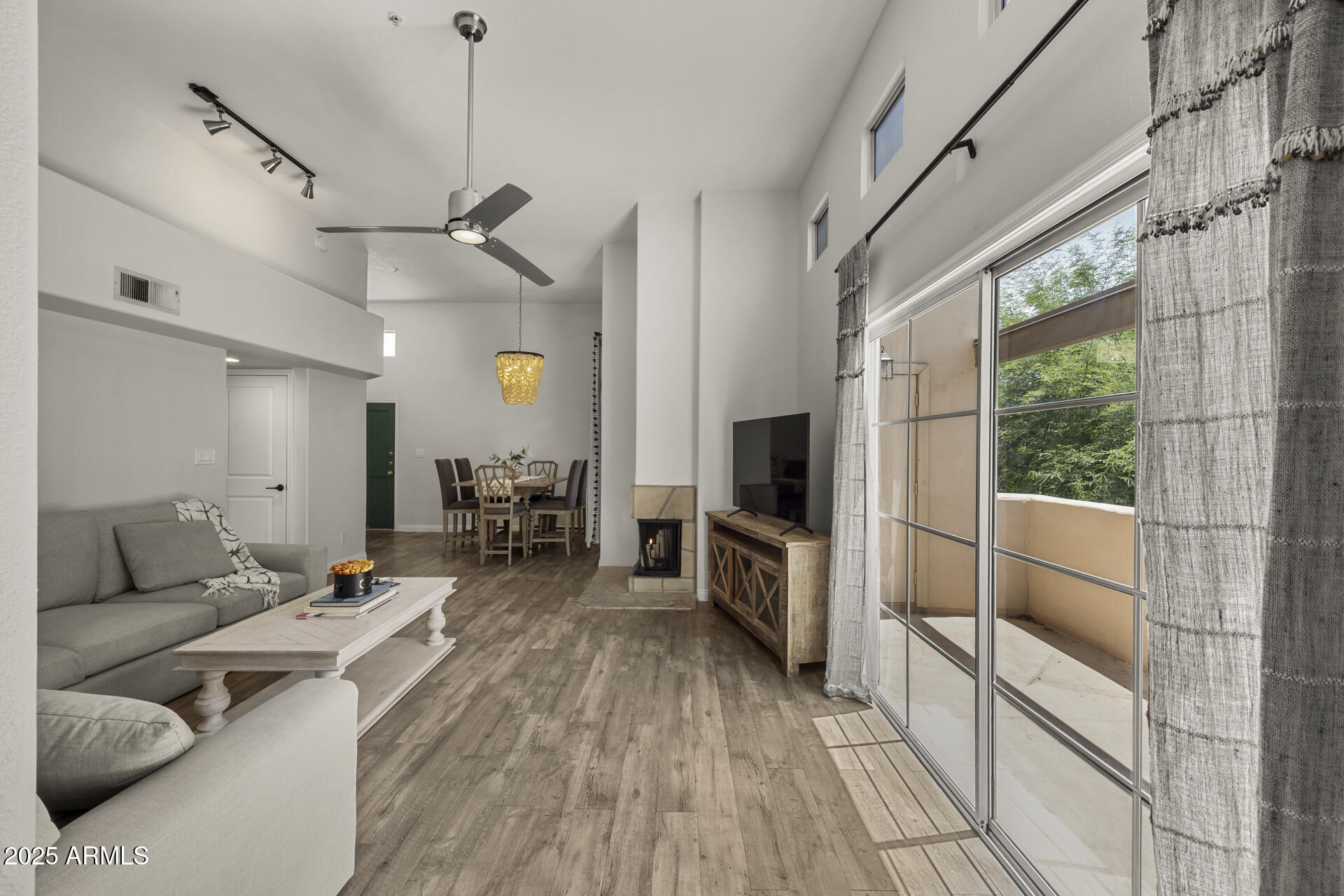 11333 N 92ND Street, 2049