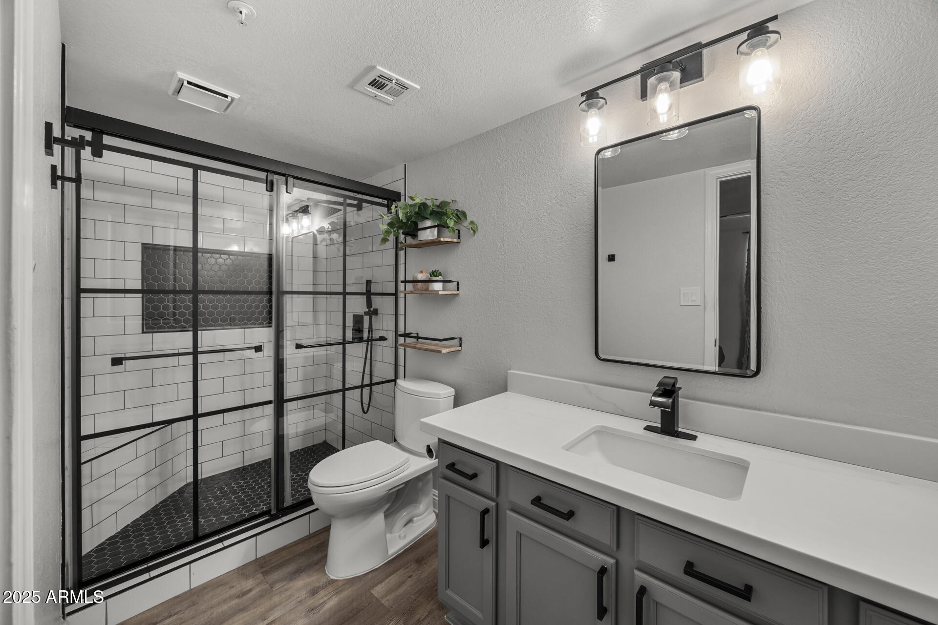 11333 N 92ND Street, 2049