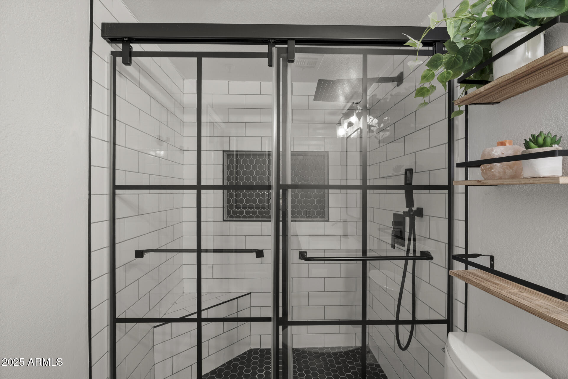 11333 N 92ND Street, 2049