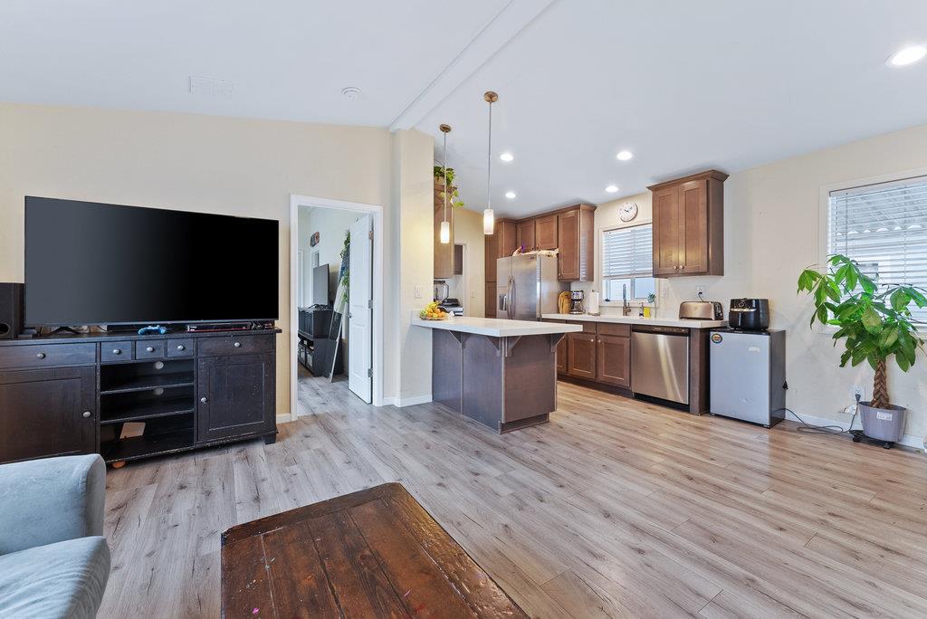 1099 38th Avenue Unit: 83