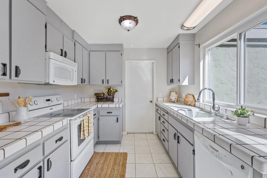 276 Crestview Drive