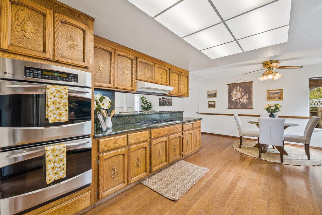 1435 Dolphin Drive