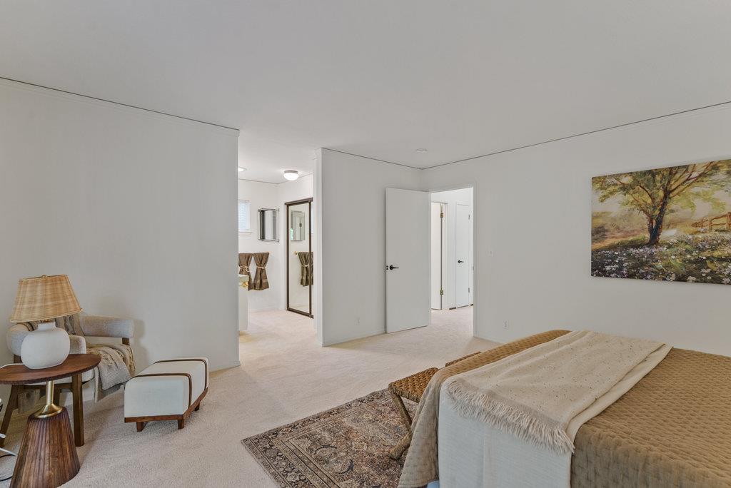 1435 Dolphin Drive
