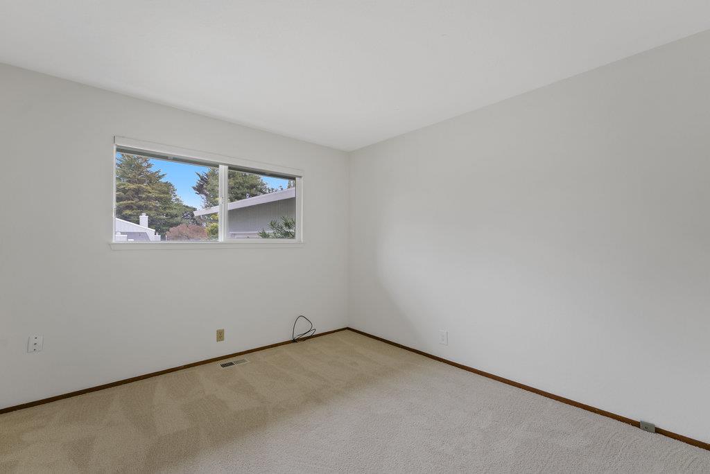 1435 Dolphin Drive