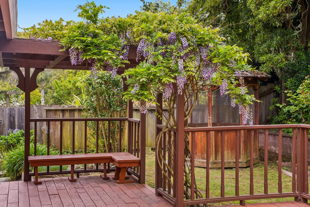1435 Dolphin Drive