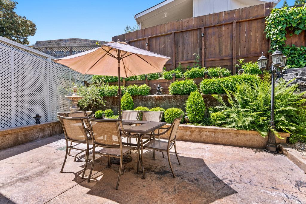 444 Whispering Pines Drive Unit: 116