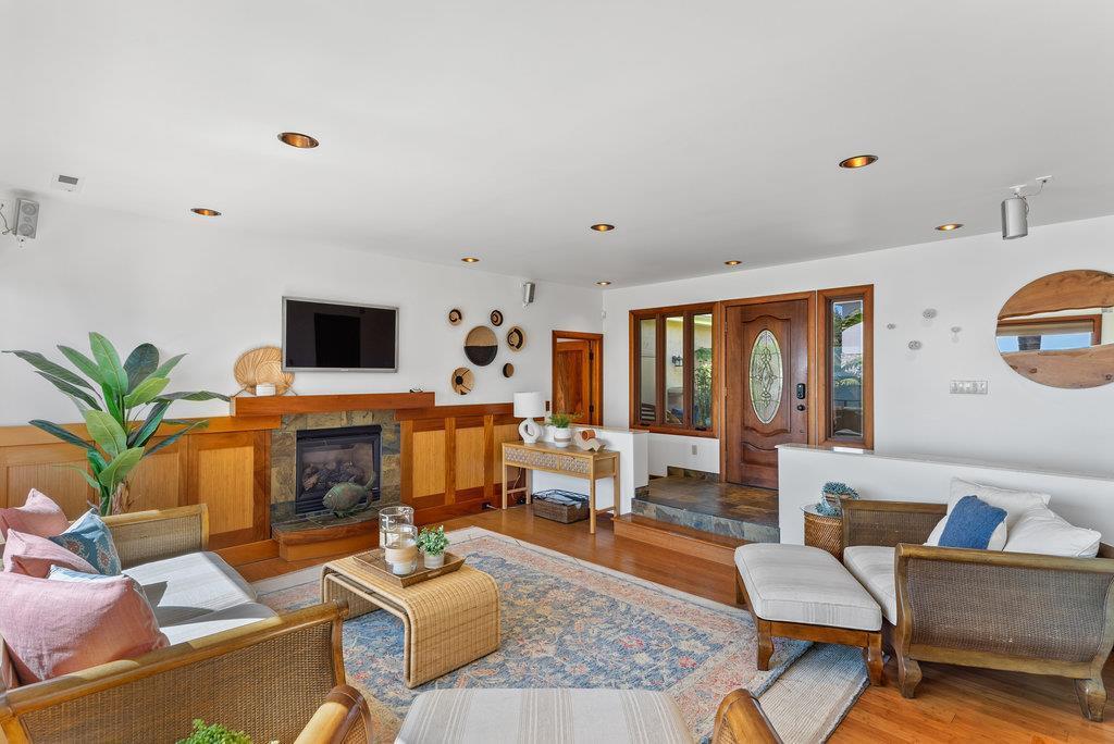 4790 Opal Cliff Drive