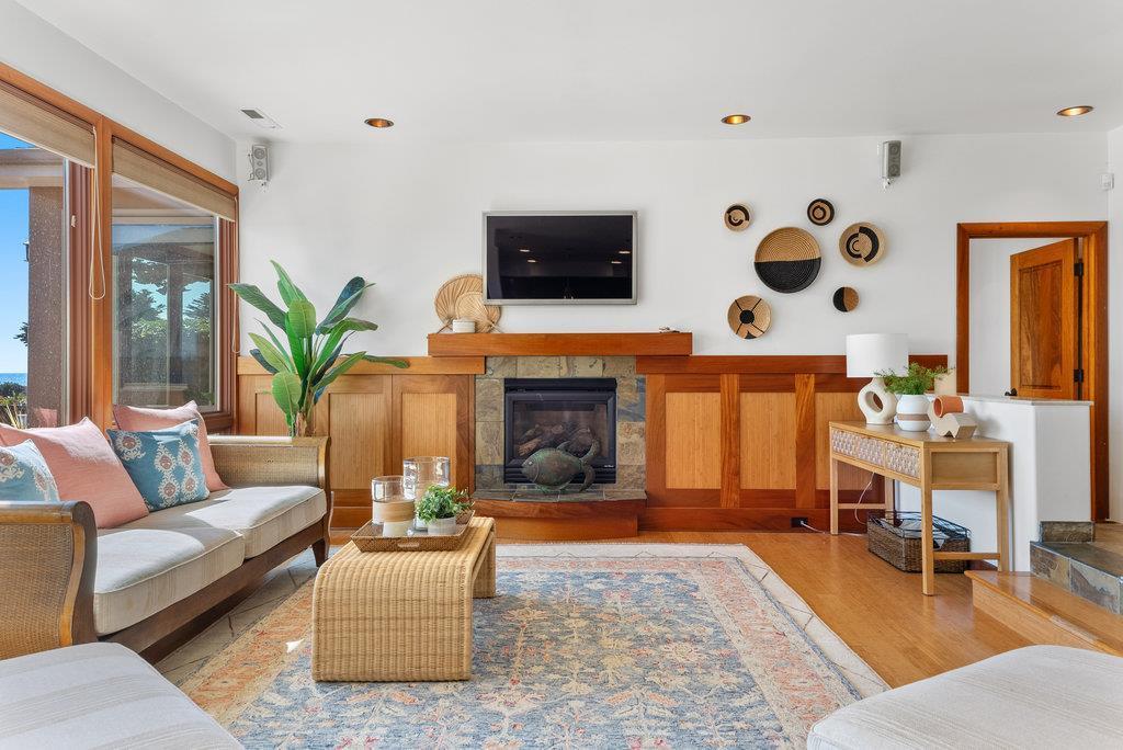 4790 Opal Cliff Drive