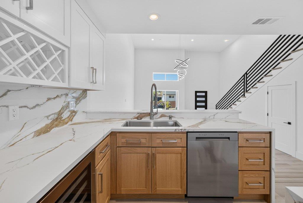 3390 Lillian Way