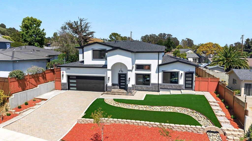 3390 Lillian Way