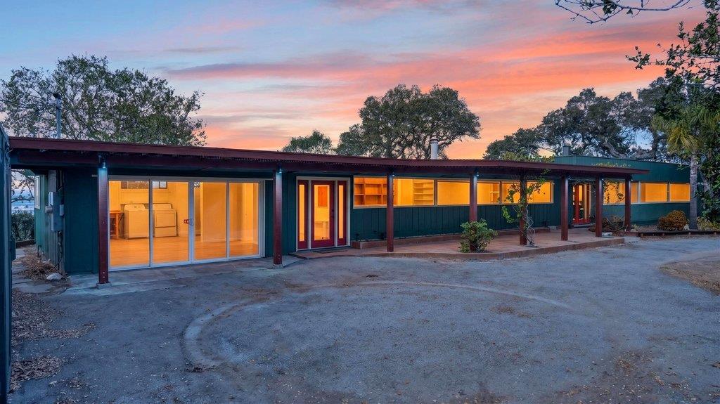 400 Las Lomas DR