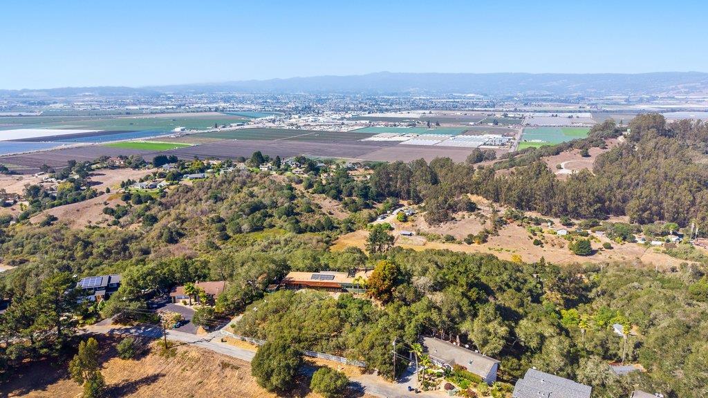 400 Las Lomas DR