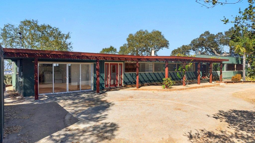 400 Las Lomas DR