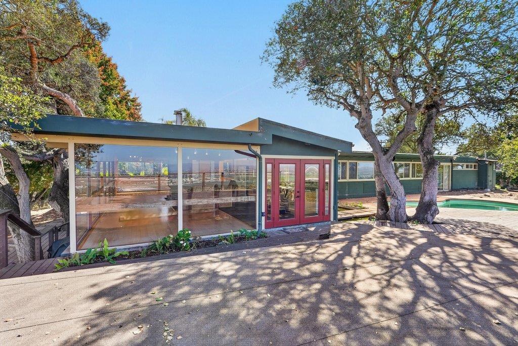 400 Las Lomas DR