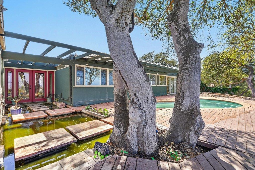 400 Las Lomas DR