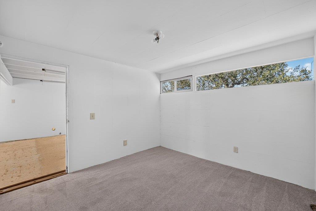 400 Las Lomas DR