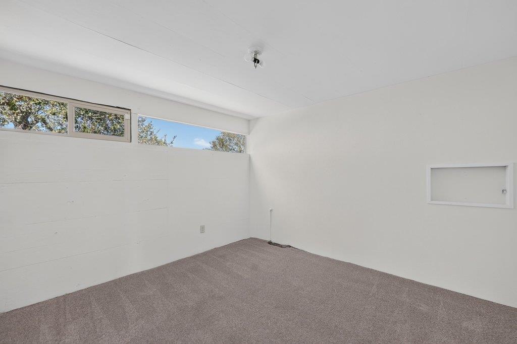 400 Las Lomas DR