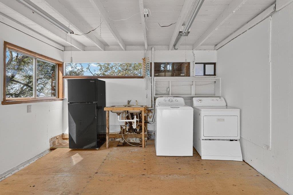 400 Las Lomas DR