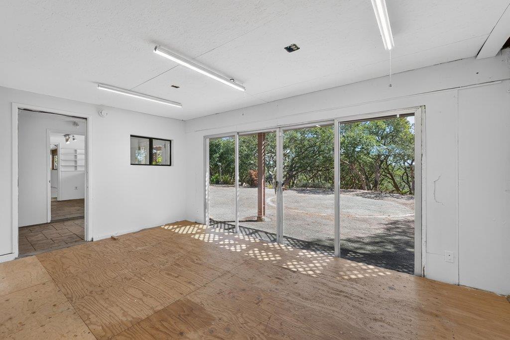 400 Las Lomas DR