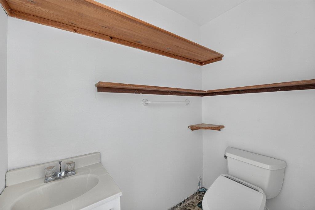400 Las Lomas DR
