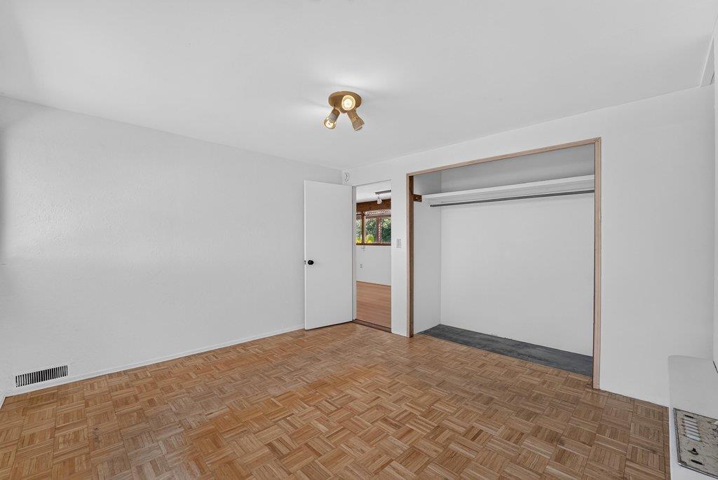 400 Las Lomas DR