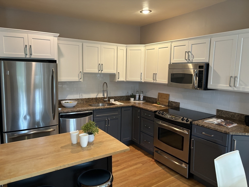 469 Shawmut Ave # 4
