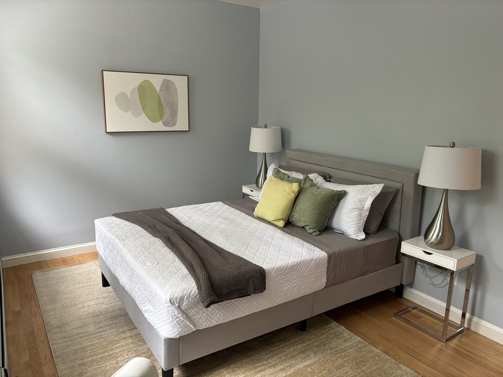 469 Shawmut Ave # 4
