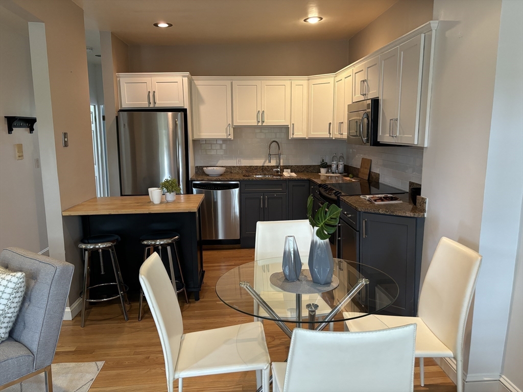 469 Shawmut Ave # 4