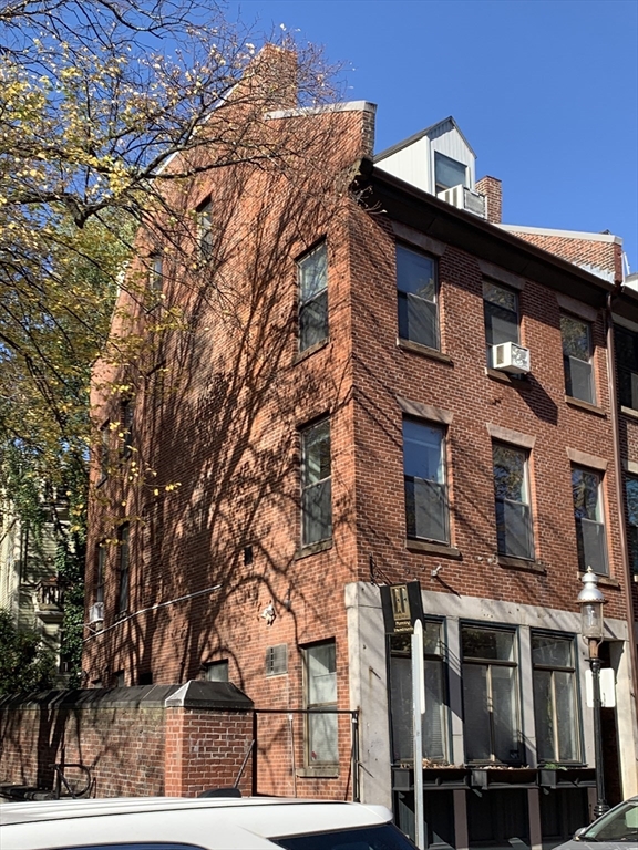 18 Main St # 2