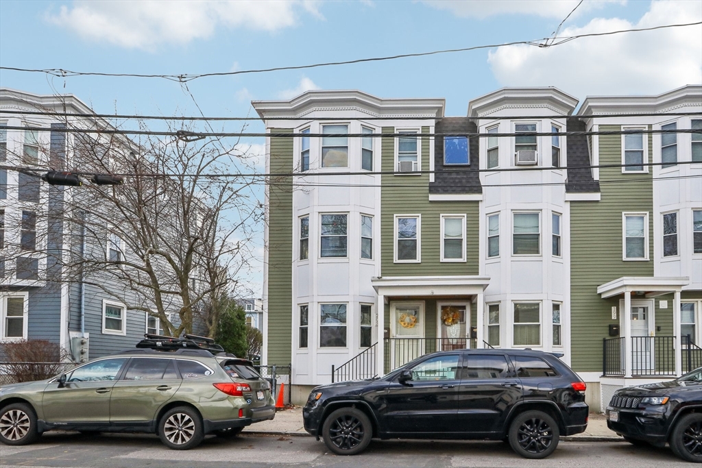 203 W 6th St # 203