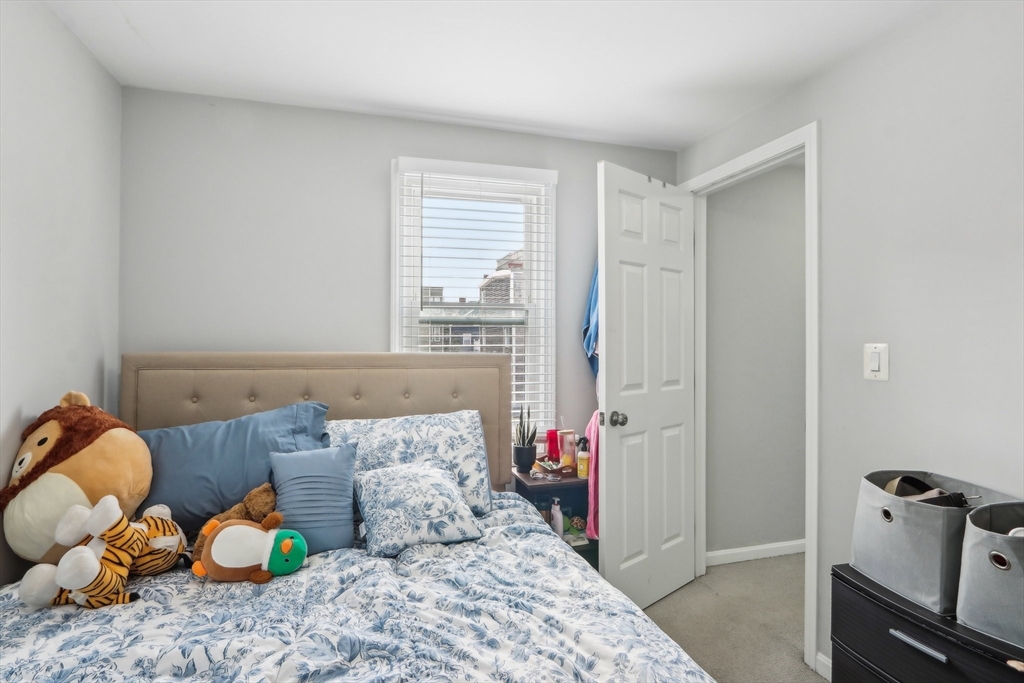 203 W 6th St # 203